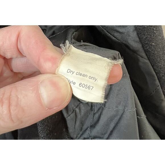 J Crew Men’s Wool Blend Coat Size S Black Lined Warm Heavy Timeless Minimalist - Picture 5 of 9